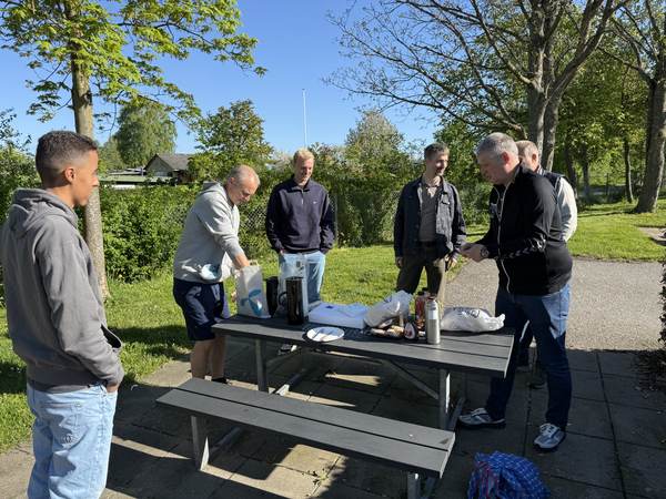 Et ungt firma med højt humør
